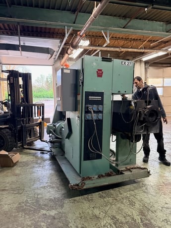 3-1/2" Davis Standard #MV-35IN35, extruder, 24:1 L/D, air cooled, 100 HP, no screw included, 2000 - Image 4