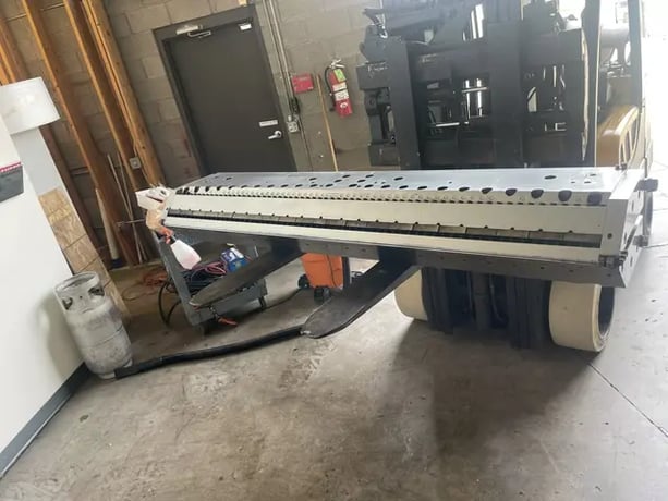 62" EDI #UH40, R-Bar sheet extrusion die, 7" multiflow manifold, .020" to .050" lip opening, approx. 27.5 - Image 8