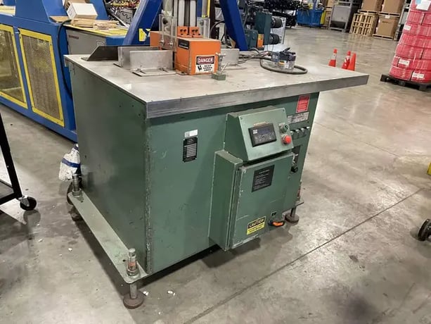 RDN #3-18, extrusion cutoff saw, 12" blade, 3" max pipe profile, 1.5 HP, Allen Bradley Control, 2004 - Image 2