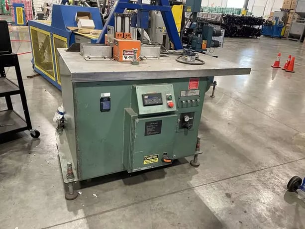 RDN #3-18, extrusion cutoff saw, 12" blade, 3" max pipe profile, 1.5 HP, Allen Bradley Control, 2004 - Image 3