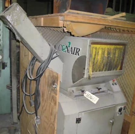 8" x 19" Conair #CHS819, granulator, 15 HP, 5/16" screen, casters - Image 1
