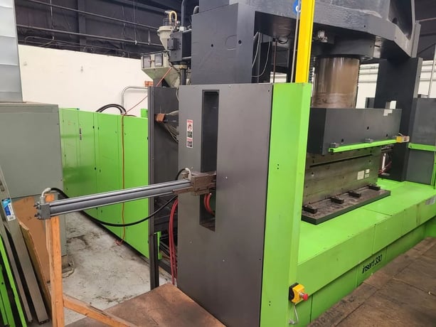 300 Ton, 63.6 oz., Engel #Insert-3550H/330US, insert injection molding machine, 59" x 29.5" platens, CC200 - Image 2