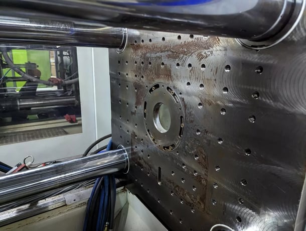120 Ton, 1.9 oz., Krauss Maffei #100-180-180CX, two-shot injection molding machine, 20.88" x 15.52" tie bars - Image 5