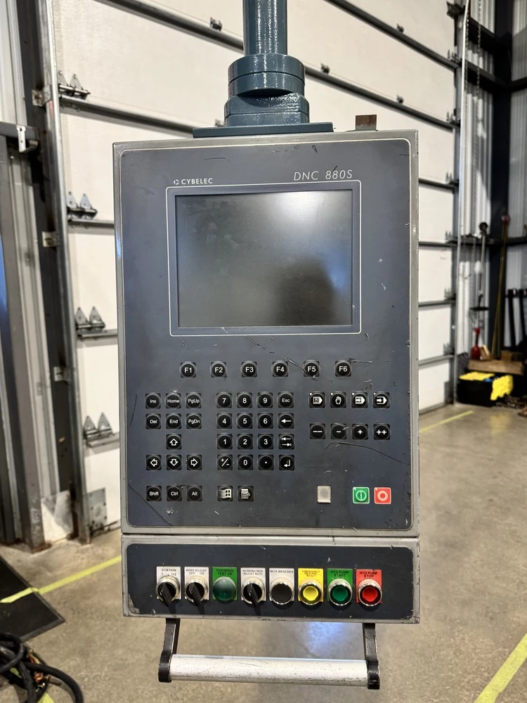 320 Ton, Durma #AD-R-40320, CNC hydraulic press brake, 13.2' overall, 141.73" between housing, Cybelec - Image 5