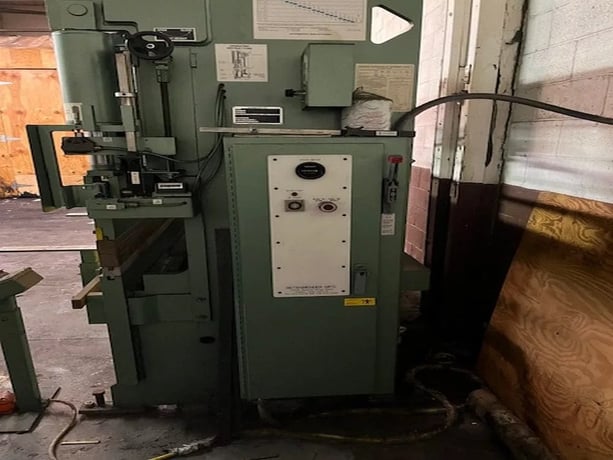 50 Ton, Betenbender #6-50T, hydraulic press brake, 6' overall, 54 1/2" between housing, 8" stroke, 8" throat - Image 5