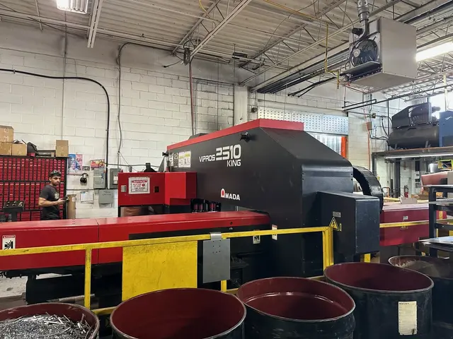 22 Ton, Amada #Vipros 2510 King, CNC Turret Punch, 31 Stations, 4' x 8' Sheet, Fanuc 18P Control, 2003 - Image 6