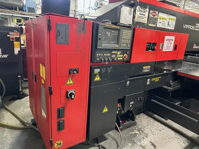 22 Ton, Amada #Vipros 2510 King, CNC Turret Punch, 31 Stations, 4' x 8' Sheet, Fanuc 18P Control, 2003 - Image 8