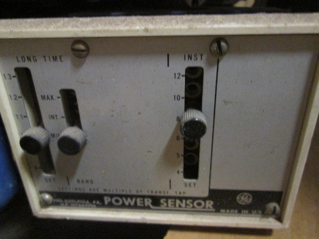600 Amps, General Electric, AK-3A-25, electrically operated, drawout - Image 6