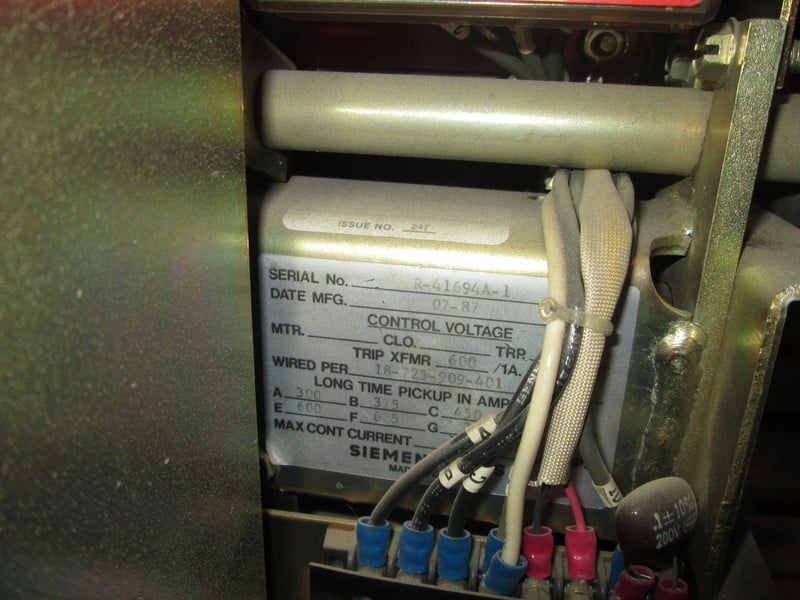 600 Amps, Siemens-Allis, LAF-600B, manually operated, drawout, 1200A fuses - Image 3