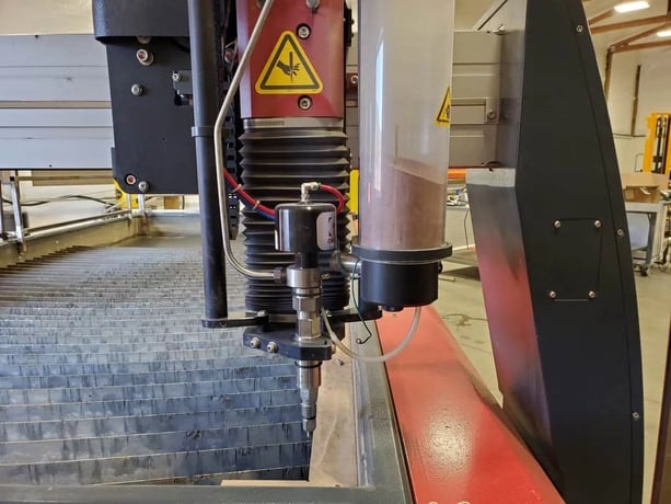 Omax #Maxiem-1530, CNC waterjet cutting system, 5.2' x 10' table, 40 HP pump, 60,000 PSI, Intelli-Max - Image 4