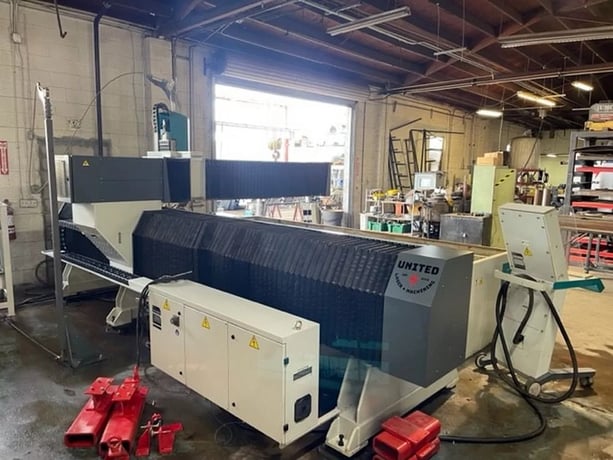 Flow #Mach-200-4020-Pivot-Plus, CNC waterjet cutting system, 6.6' x 13.1' table, 30 HP pump, 60,000 PSI - Image 7