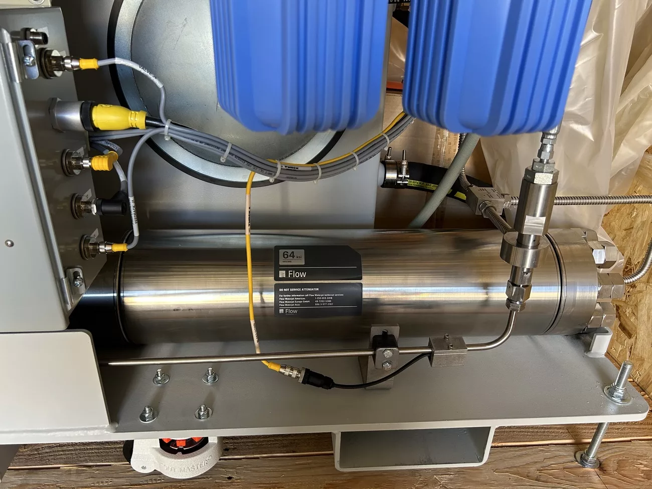 Flow #50iS, waterjet intensifier pump, 50 HP, 60,000 PSI, 2019, Never Used - Image 3