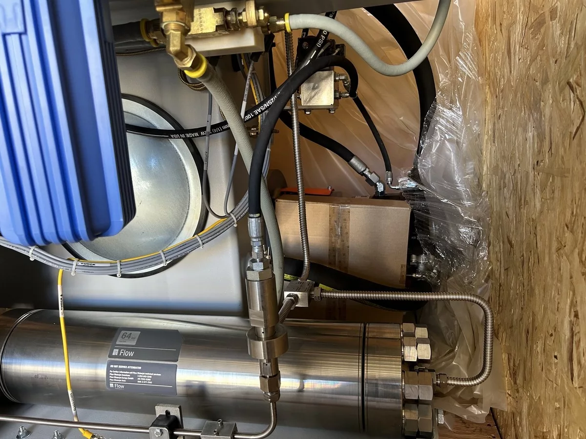 Flow #50iS, waterjet intensifier pump, 50 HP, 60,000 PSI, 2019, Never Used - Image 5