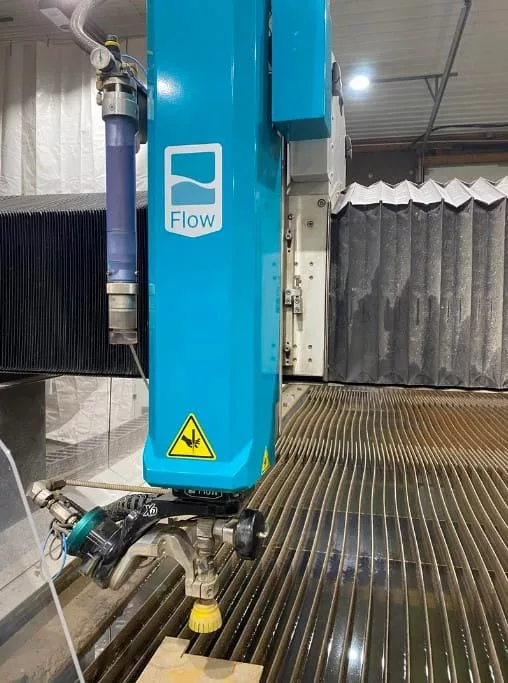 Flow #Mach-500-4060, CNC waterjet cutting system, 13.6' x 20' table, 50 HP pump, 94,000 PSI, Flow PC Based - Image 5