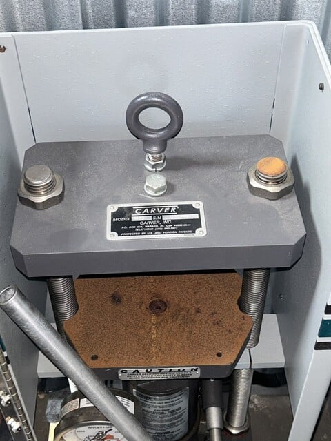 Carver #3850, Bench-Type Manual Hydraulic Press - Image 5