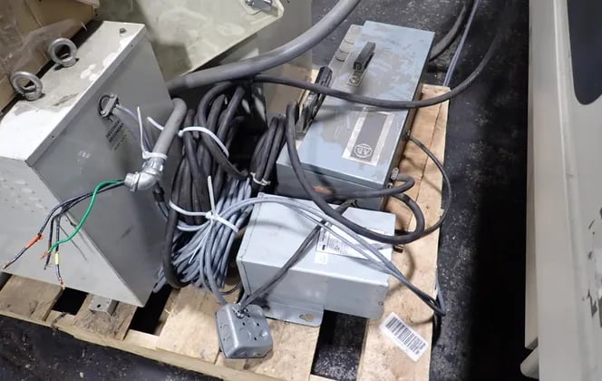 Lectra #Vector 2500 / VT25FURNITURE71, Automated Table Plotter Cutter, 10 A, 75" x 140", 2005 - Image 4