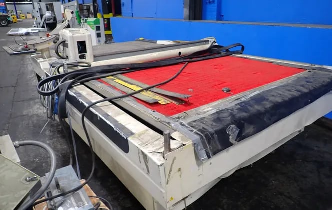 Lectra #Vector 2500 / VT25FURNITURE71, Automated Table Plotter Cutter, 10 A, 75" x 140", 2005 - Image 8