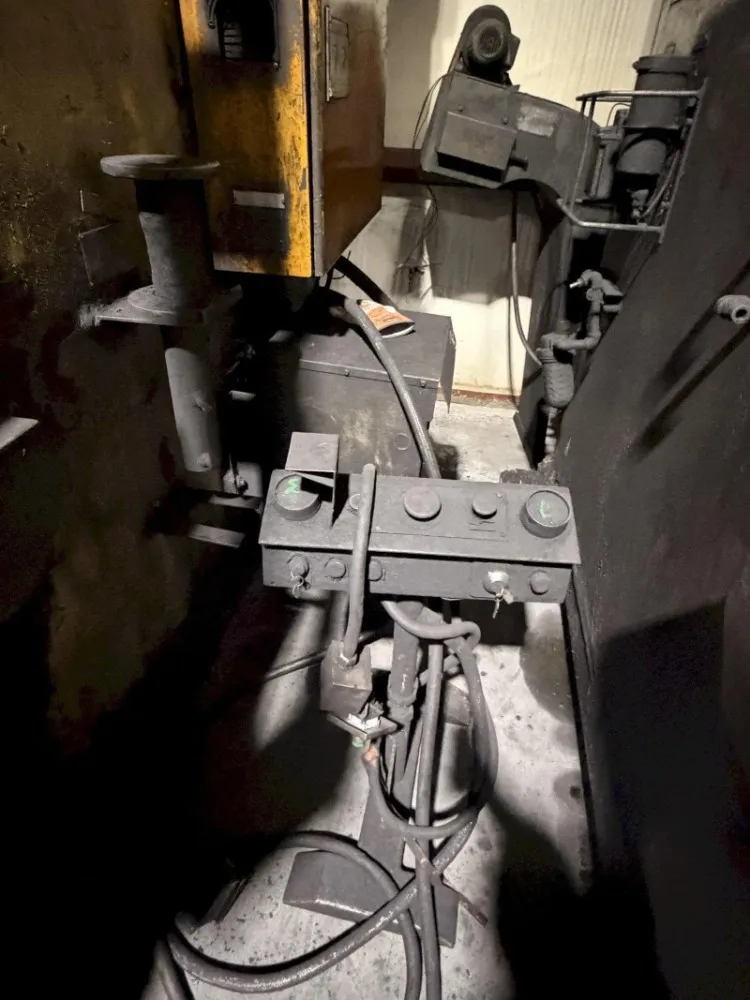 200 Ton, Sutherland #Mark-220, Gap Frame Press, 3.94" Stroke Length, 19.69" Die Height, 4.33" Slide Adj., 25 - Image 6