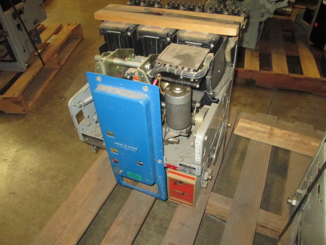 800 Amps, General Electric, akr- 4a-30-1, electrically operated, manually operated, drawout - Image 1