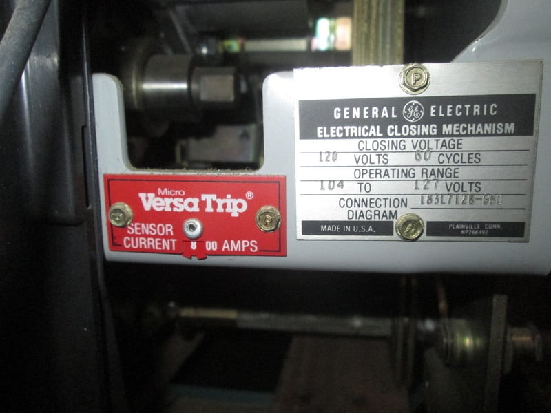 800 Amps, General Electric, akr- 7d-30, electrically operated, drawout, No Trip Unit - Image 3