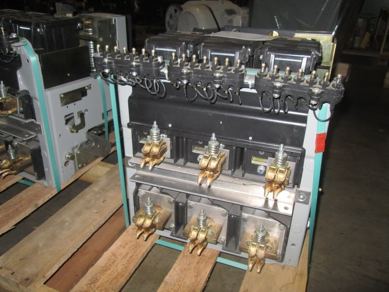 800 Amps, General Electric, akr- 7d-30, electrically operated, drawout, No Trip Unit - Image 5