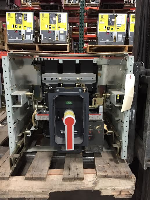 800 Amps, General Electric, akr- 7d-30s, electrically operated, manually operated, drawout, w/cell - Image 5
