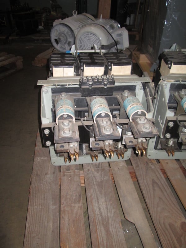 800 Amps, General Electric, akru- 4a-30, manually operated, drawout, 1000A fuses, LI - Image 5
