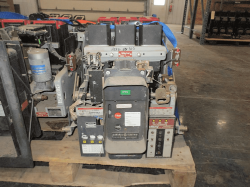 800 Amps, General Electric, akru- 6d-30s, electrically operated, drawout - Image 1