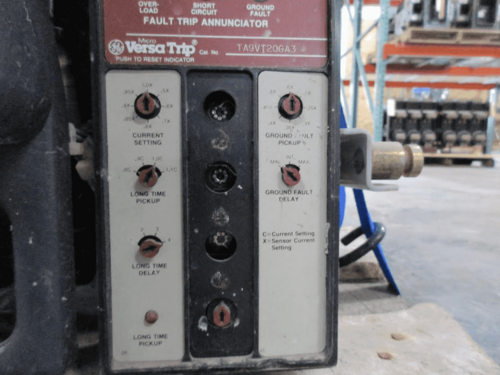 800 Amps, General Electric, akru- 6d-30s, electrically operated, drawout - Image 3