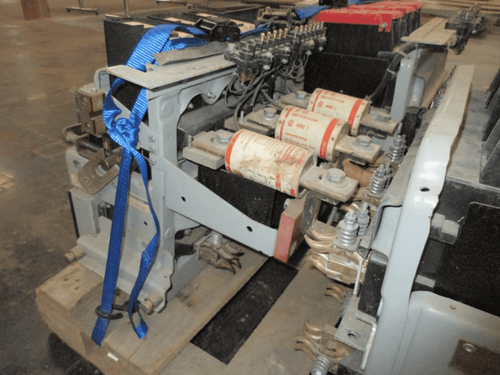 800 Amps, General Electric, akru- 6d-30s, electrically operated, drawout - Image 5