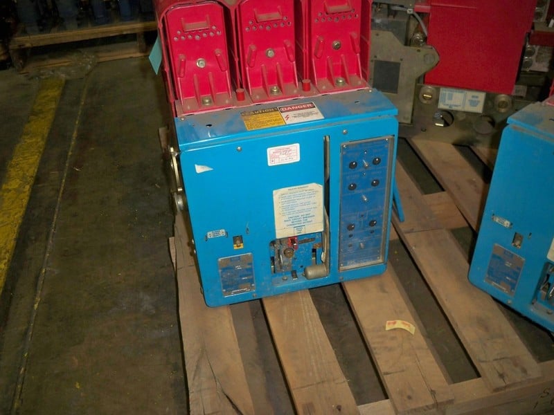 800 Amps, Brown Boveri, LKD-8, manually operated, drawout, 800A fuses, LSG - Image 1