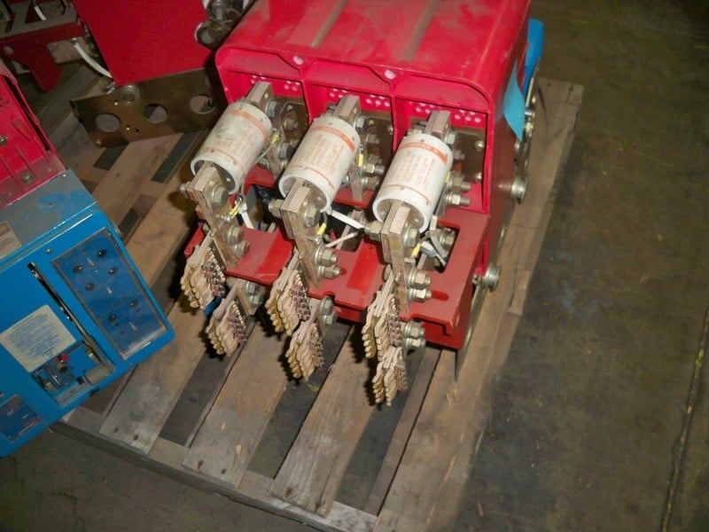 800 Amps, Brown Boveri, LKD-8, manually operated, drawout, 800A fuses, LSG - Image 3