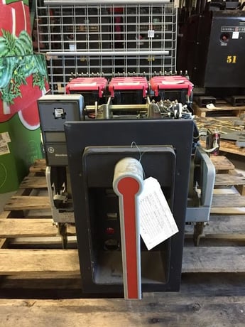 1600 Amps, General Electric, akr- 9d-50h, electrically operated, manually operated, drawout - Image 6