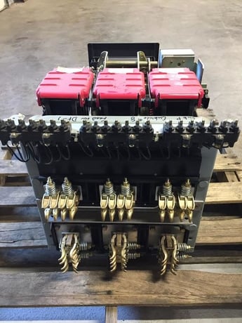 1600 Amps, General Electric, akr- 9d-50h, electrically operated, manually operated, drawout - Image 9