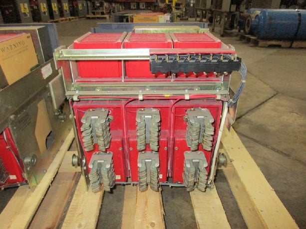 1600 Amps, Westinghouse, DS-416H, manually operated, drawout - Image 4