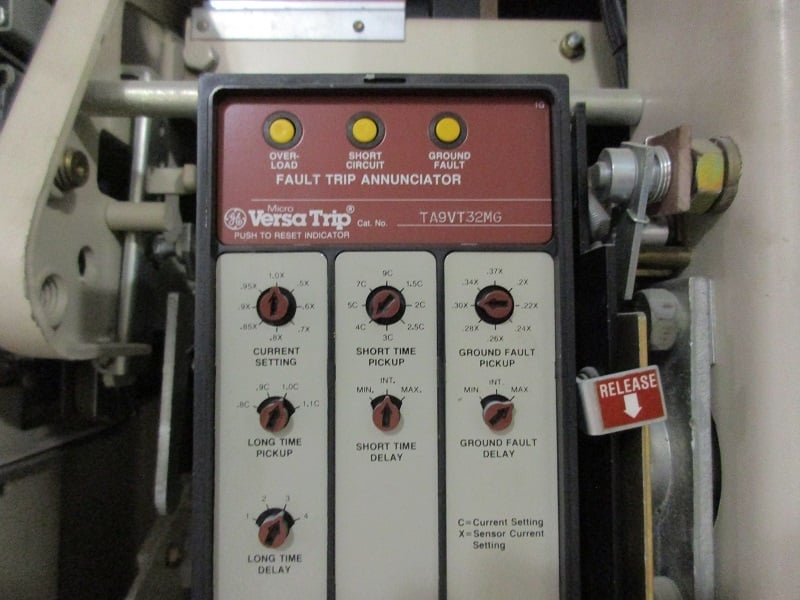 3000 Amps, General Electric, ak- 3a-75, electrically operated, manually operated, drawout - Image 8