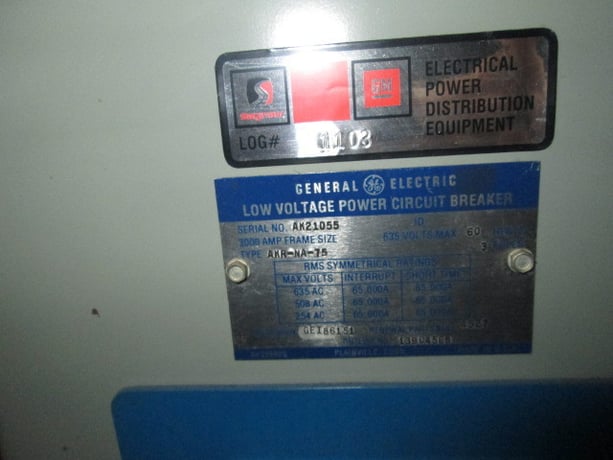 3000 Amps, General Electric, AKR-NA-75, manually operated, drawout, no trip unit - Image 2