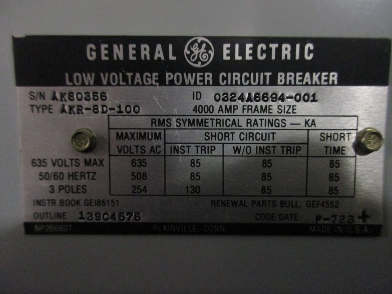 4000 Amps, General Electric, akr- 8d-100, electrically operated, drawout, w/Gear - Image 2