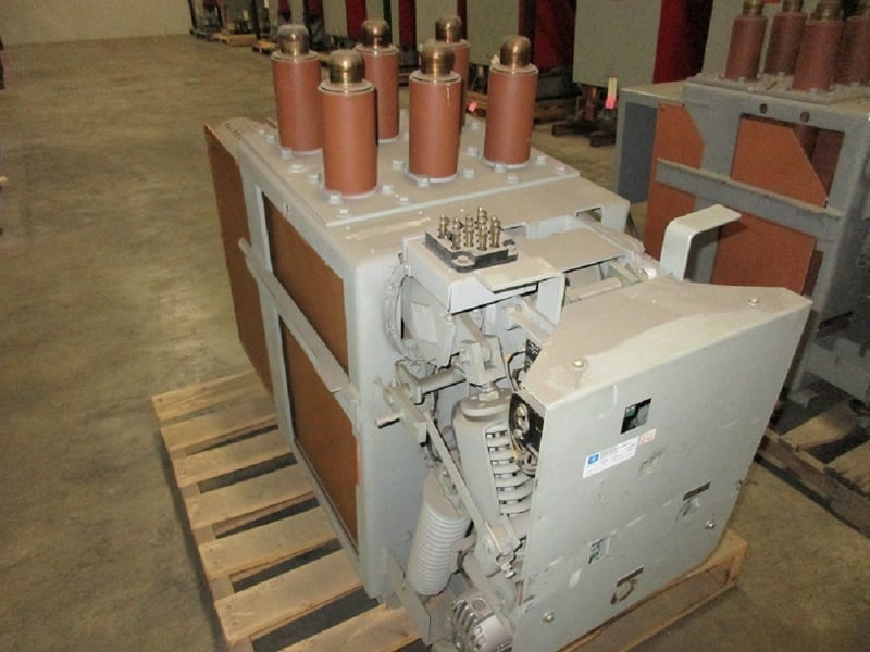 2000 Amps, General Electric, AM-4.16-250-7C - Image 2