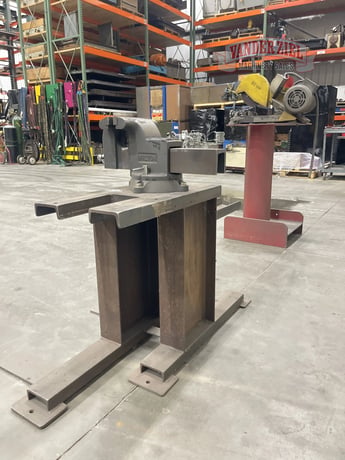 Welding Table with Vise - Image 5