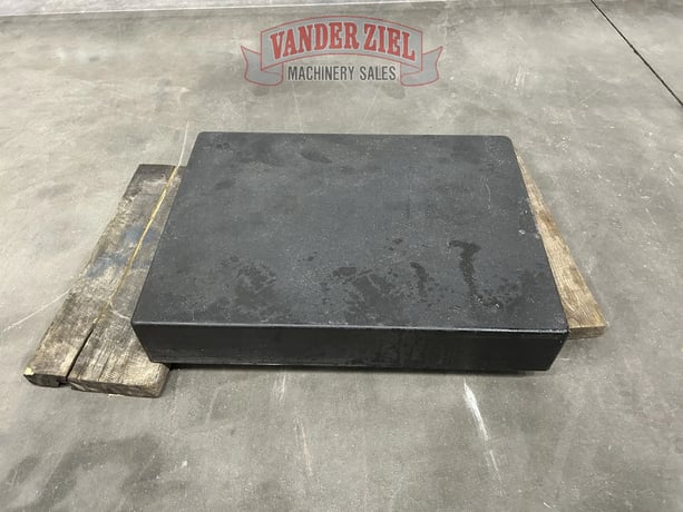 18" x 2 4" x 4" Granite Surface Combustion Plate - Image 1