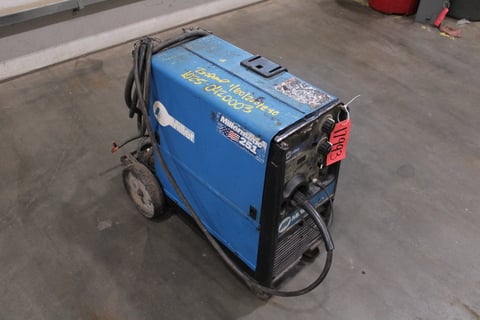 Miller #Millermatic-251, Wire Welder, 200/230 V., 1 Ph., 60 Hz. - Image 2