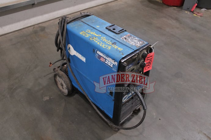 Miller #Millermatic-251, Wire Welder, 200/230 V., 1 Ph., 60 Hz. - Image 2