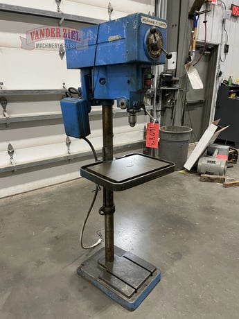 15" Rockwell Delta #15-655, Drill Press, 11" x 14" Table, 425-4700 RPM, 6" Quill Stroke - Image 6