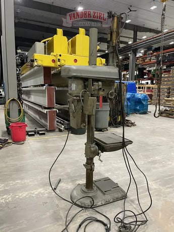 15" Rockwell Delta #124-2783, Drill Press, 12.5" x 17" Table, 1/2 HP, 1725 RPM, 4" Quill Travel - Image 3