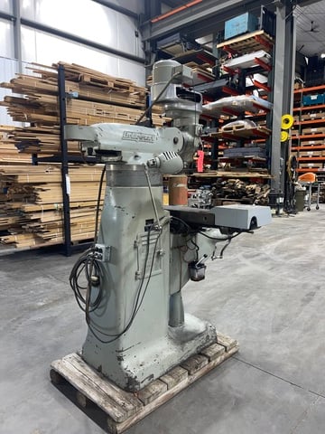 Bridgeport Step Pulley Vertical Knee Mill, 9" x 42" Table, 1 HP, R8, Powerfeed, 2-Axis digital read out, 4" - Image 4