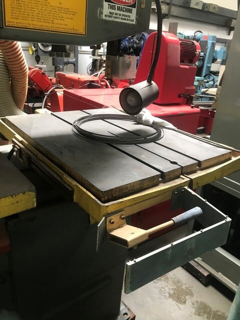 36" x 13" Doall #3613-20, Vertical Bandsaw, 1/16"-1" x 125" band, 5-5200 FPM, 3 HP, blade welder & grinder - Image 2