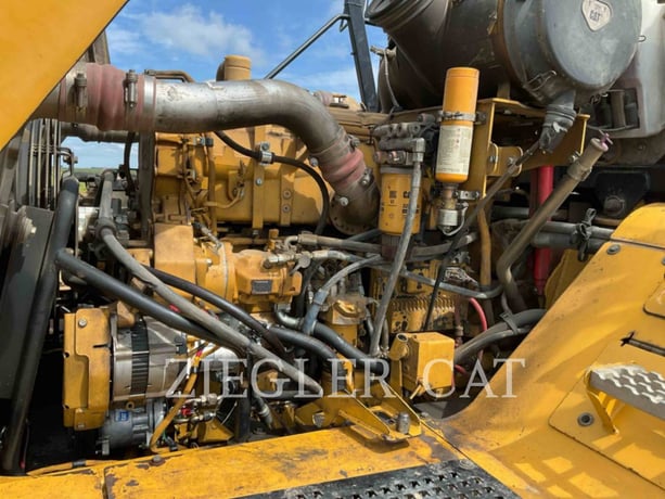 Caterpillar 740, Articulated Truck, 14551 hours, S/N: B1P05571, 2010 - Image 7