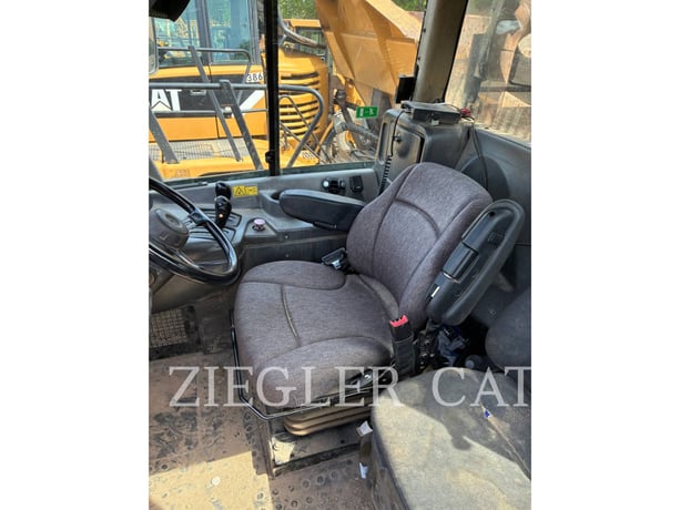 Caterpillar 740, Articulated Truck, 14551 hours, S/N: B1P05571, 2010 - Image 8