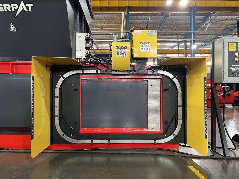 Enerpat, 2-Ram Horizontal Baler, 55 kW, 62" 46" 31" Bale, 15-Second Cycle Time, NEW - Image 4